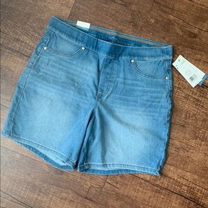 New Directions pull on denim short